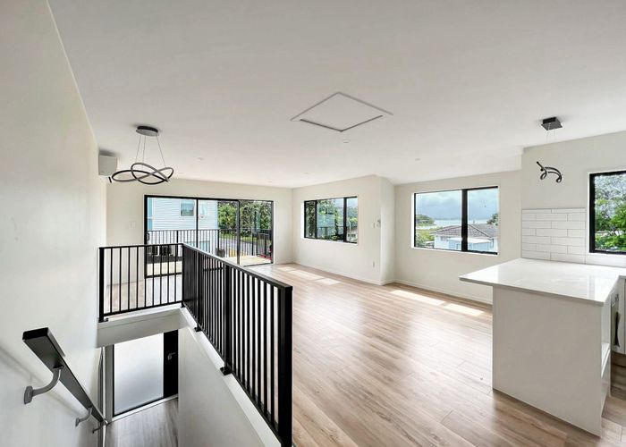  at 20A Pipitea Place, Massey, Waitakere City, Auckland