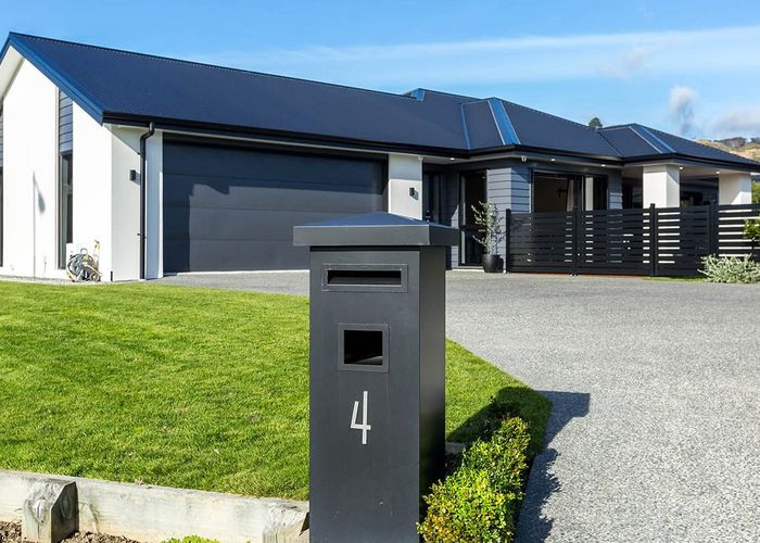  at 4 Kerrigan Crescent, Wallaceville, Upper Hutt