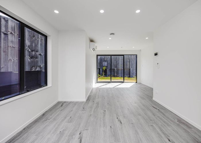  at 10D Tinkler Place, Favona, Manukau City, Auckland