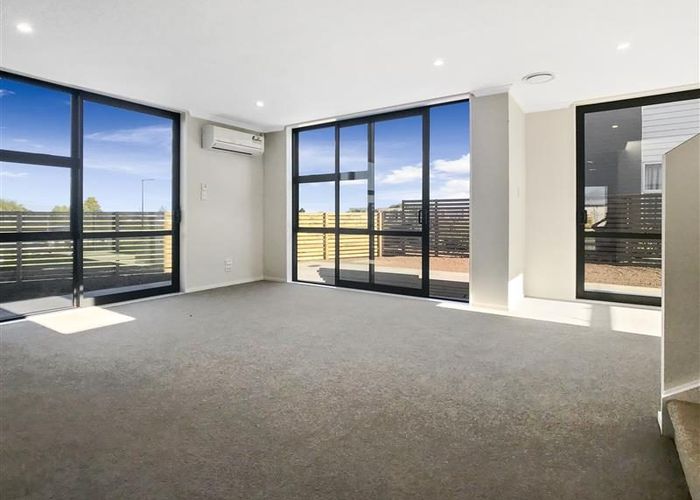  at 28 Soaring Bird Drive, Takanini, Papakura, Auckland