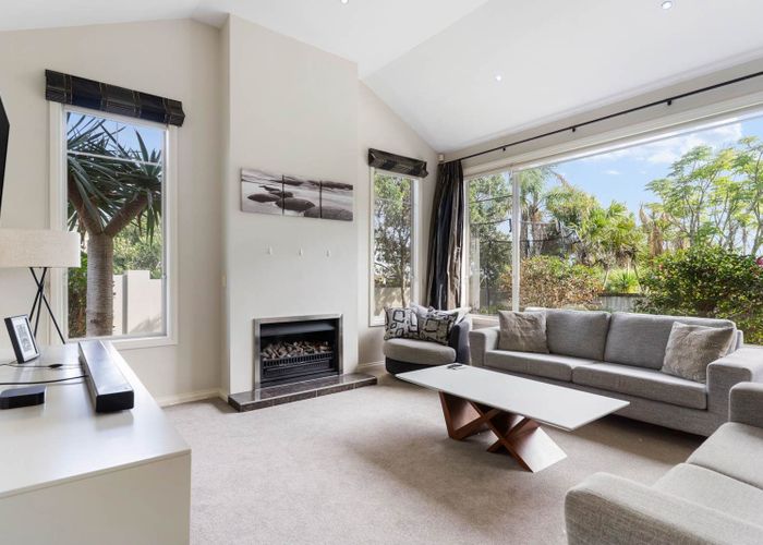  at 14 Armstrong Farm Drive, East Tamaki Heights, Manukau City, Auckland