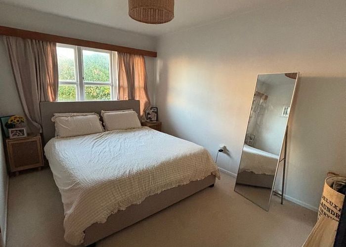  at 1/18 Fowler Street, Northcote, North Shore City, Auckland