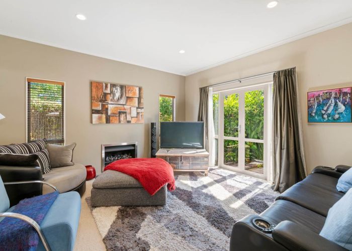  at 37 Admirals Court Drive, Greenhithe, Auckland
