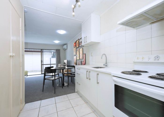  at 2/22 Longford Street, Mount Wellington, Auckland City, Auckland