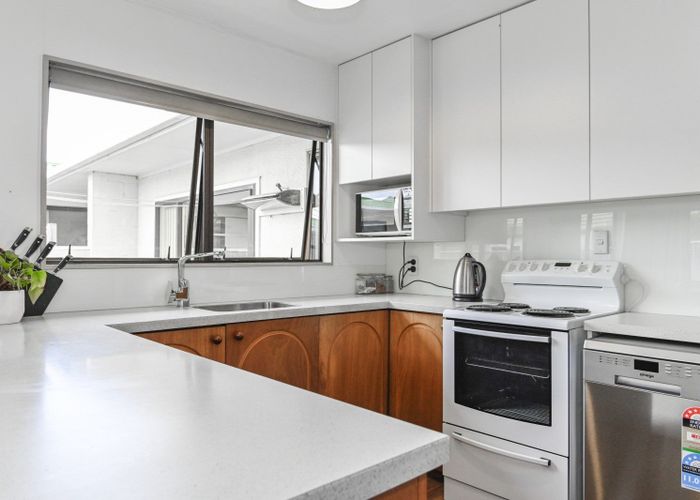  at 610 Queen Street West, Saint Leonards, Hastings