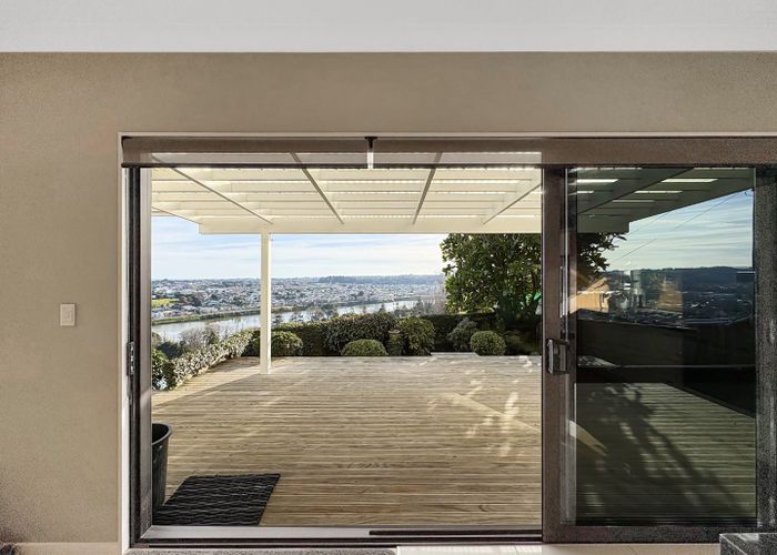  at 24 Wairere Road, Bastia Hill, Whanganui, Manawatu / Whanganui