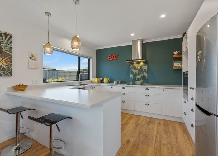  at 32 Honeyfield Drive, Whalers Gate, New Plymouth, Taranaki