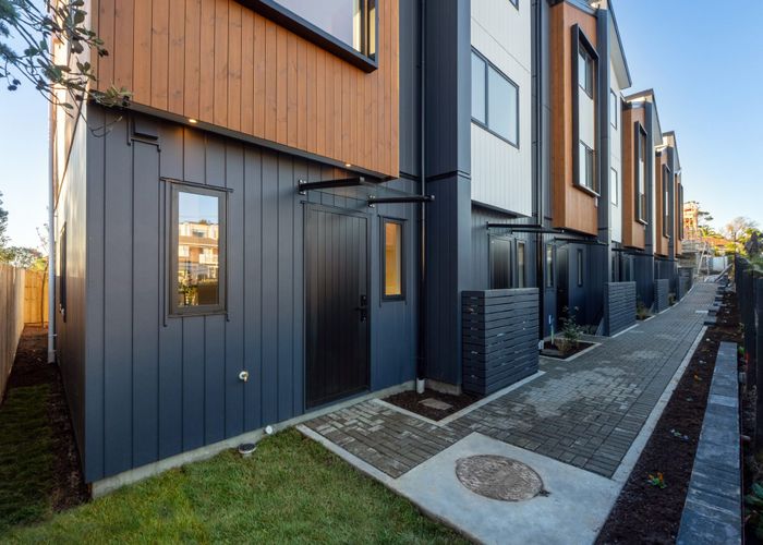  at 20/163-165 Lake Road, Belmont, North Shore City, Auckland
