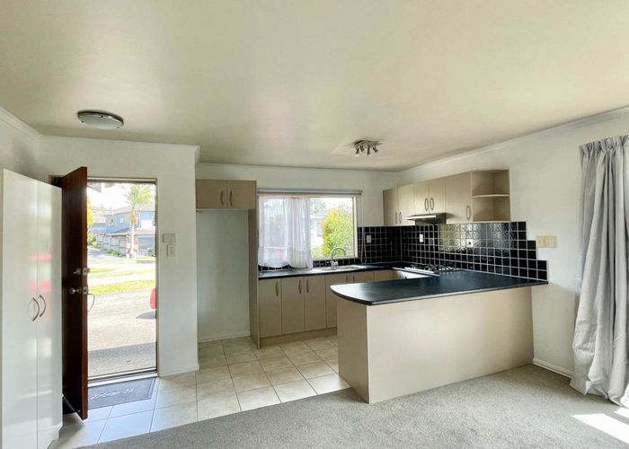 at 18A Malin Place, Pinehill, North Shore City, Auckland