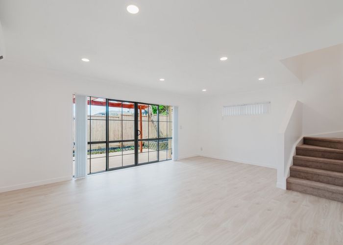  at 4/5 Spencer Road, Oteha, Auckland