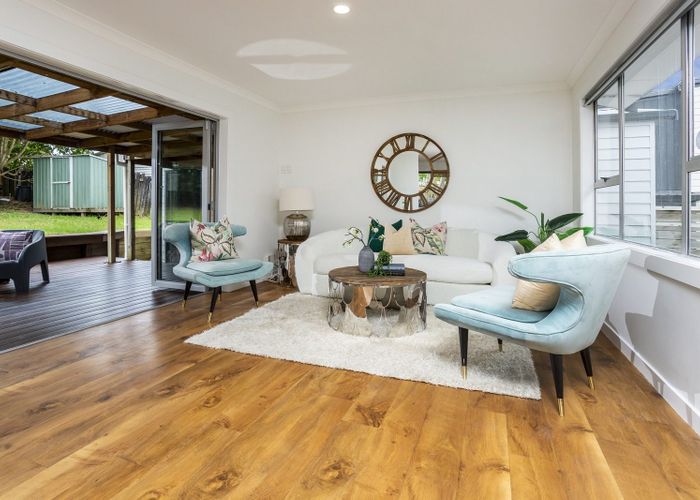  at 22 St Catherine Cres--Viewing--On Sat 10th May at 3:10-3:30pm, West Harbour, Waitakere City, Auckland