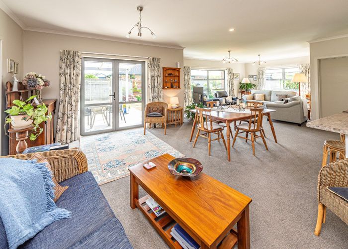  at 27 Lithgow Drive, Otamatea, Whanganui