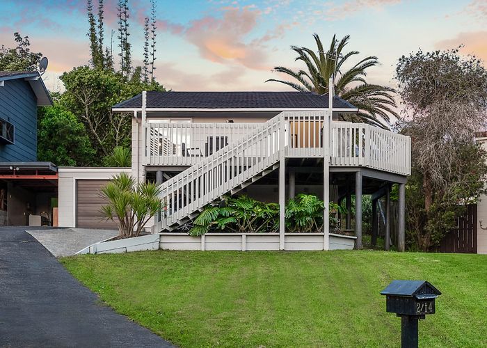  at 2/14 Ashcraig Court, Torbay, Auckland