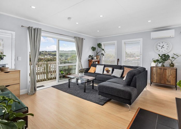  at 43 Desert Gold Street, Ascot Park, Porirua