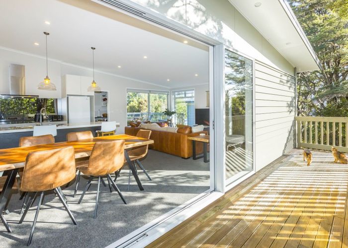  at 33 Mt Marua Drive, Timberlea, Upper Hutt