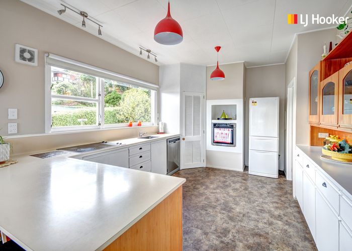 at 6 Hinkley Terrace, Company Bay, Dunedin