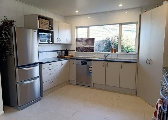  at 11 Kendal Avenue, Burnside, Christchurch City, Canterbury
