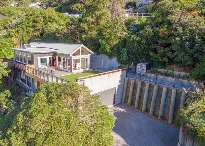  at 154 Sutherland Road, Lyall Bay, Wellington