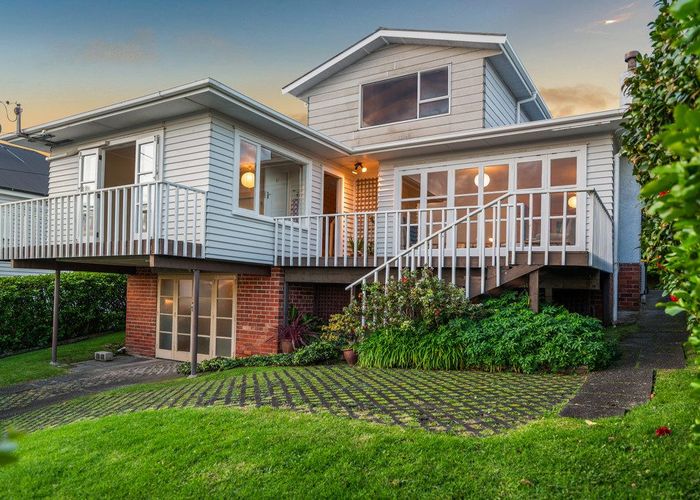  at 21 Tizard Road, Birkenhead, North Shore City, Auckland