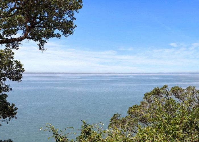  at 44 Paturoa Road, Titirangi, Waitakere City, Auckland