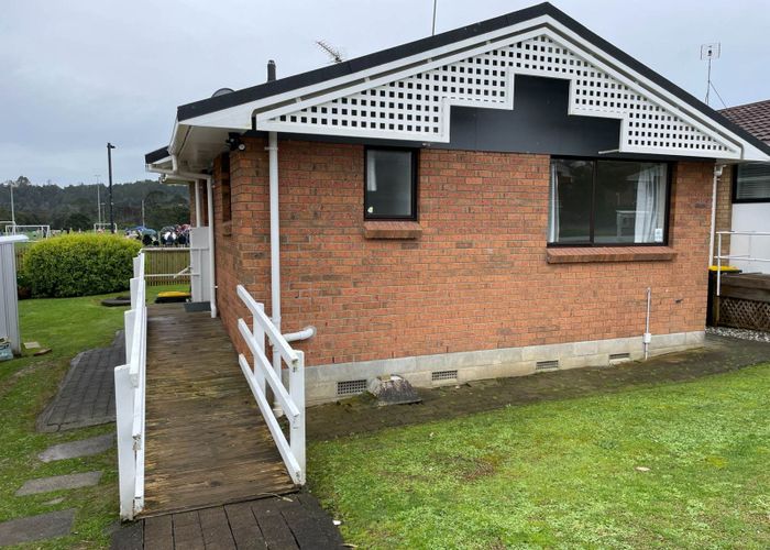  at 13/16 John Bracken Way, Beach Haven, North Shore City, Auckland