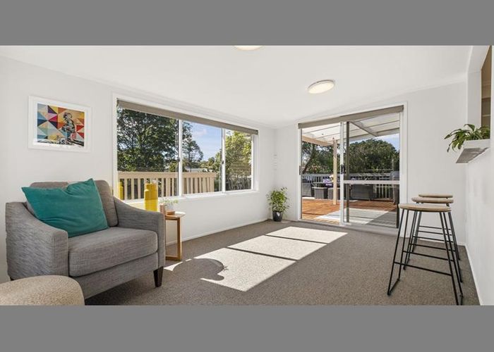  at 24 La Rosa Street, Green Bay, Auckland