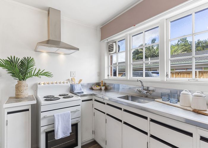  at 1/27 Great South Road, Conifer Grove, Papakura, Auckland