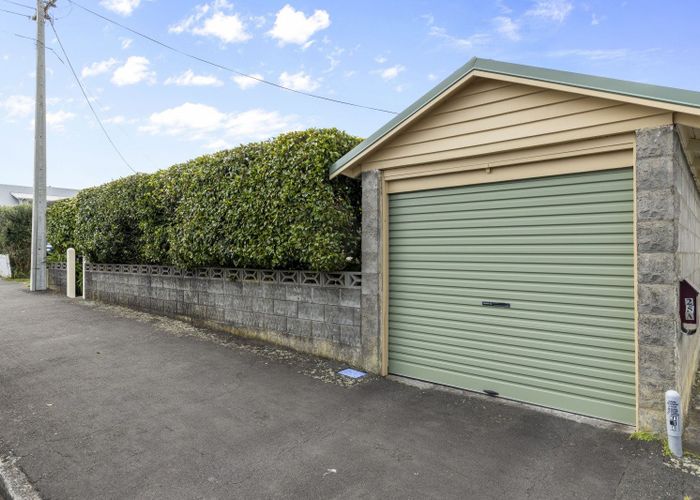  at 23 Paynters Avenue, Strandon, New Plymouth