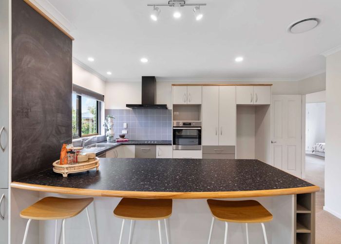  at 7 Wroxton Place, Waiuku, Franklin, Auckland