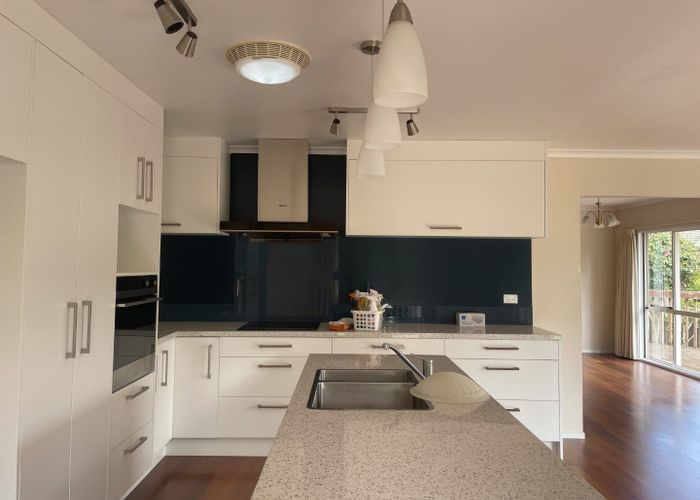  at 16 Amherst Place, Albany, North Shore City, Auckland