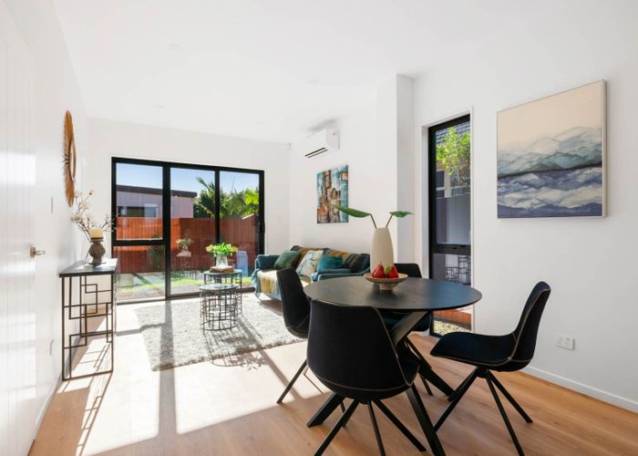  at 7/95 Walker Road, Point Chevalier, Auckland City, Auckland