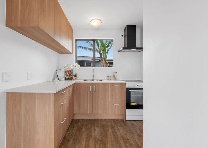  at 2/17 Coombe Ave, Otara, Manukau City, Auckland