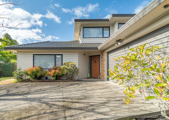  at 1/8 Mandica Place, Sunnynook, North Shore City, Auckland