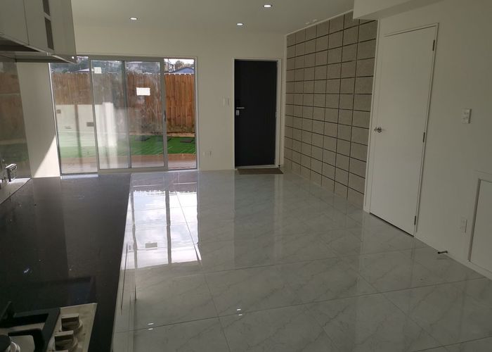  at 2 Boundary Road, New Windsor, Auckland