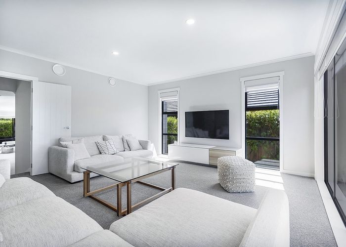  at 25 Brad Avenue, Flagstaff, Hamilton