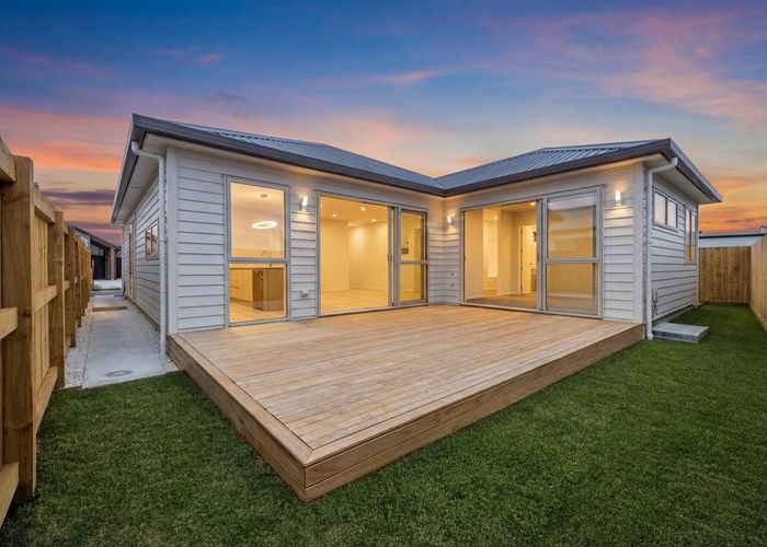  at 5 Tuwai Crescent, Opaheke, Papakura, Auckland