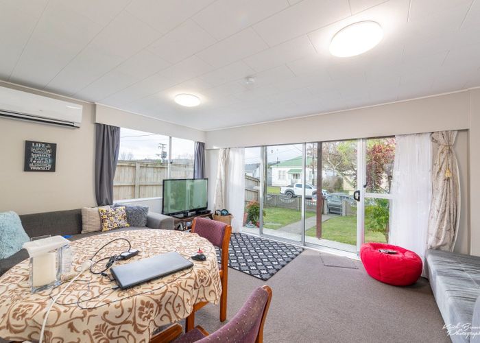  at 8J Montgomery Crescent, Clouston Park, Upper Hutt