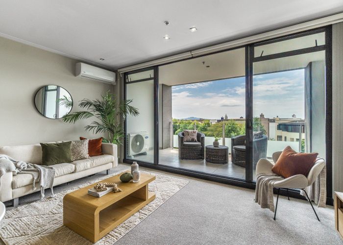  at 2E/24 James Cook Crescent, Remuera, Auckland
