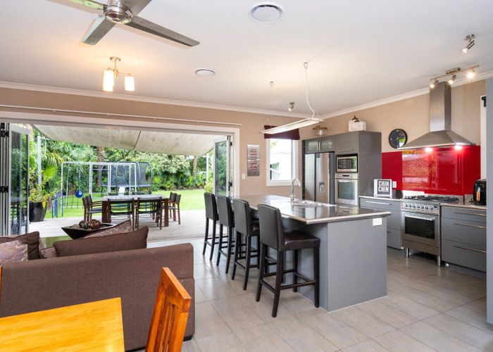  at 709 Avenue Road West, Saint Leonards, Hastings