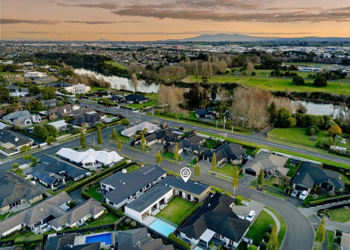  at 8 Amokura Crescent, Flagstaff, Hamilton, Waikato