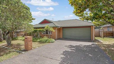 at 4 Rutgers Place, Albany, Auckland