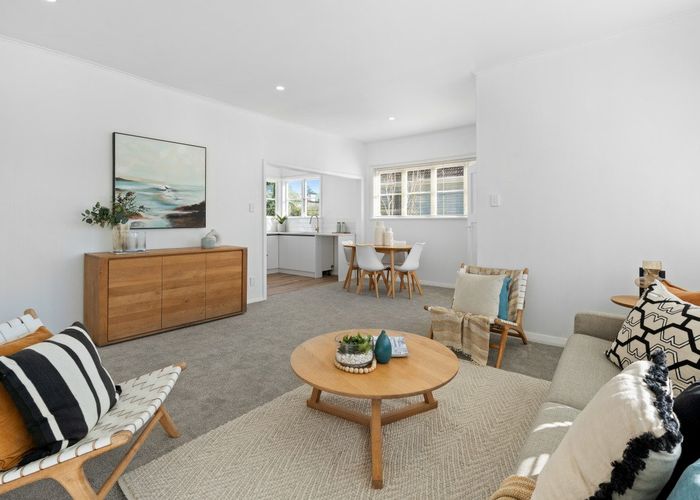  at 9 Parry Street, Sandringham, Auckland