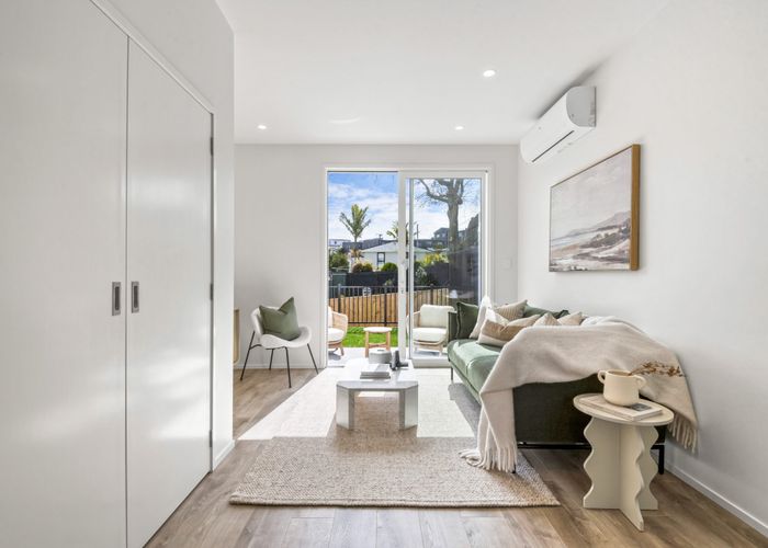  at 7 Camrose Place, Glenfield, North Shore City, Auckland