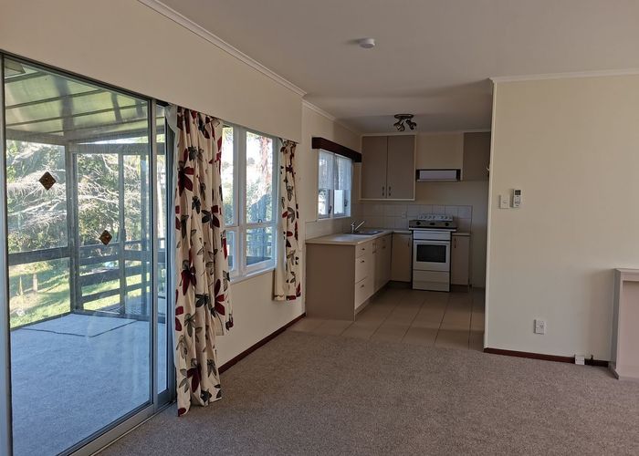  at 2/60 Oakdale Road, Mount Roskill, Auckland City, Auckland
