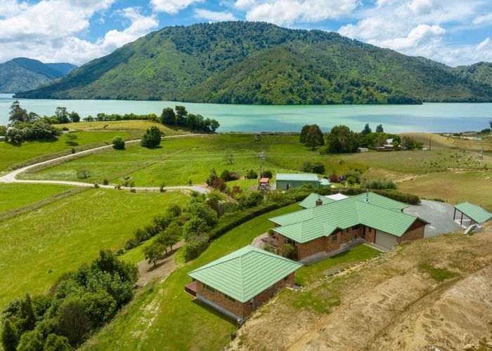  at 888 Queen Charlotte Drive, Picton