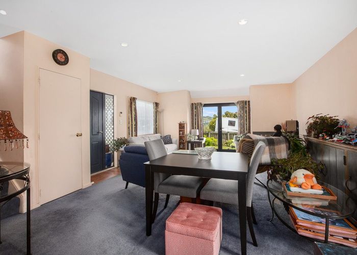  at 8b Pelorous Street, Paparangi, Wellington, Wellington