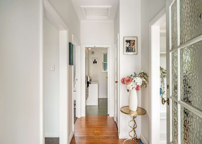  at 98 Moa Road, Point Chevalier, Auckland City, Auckland