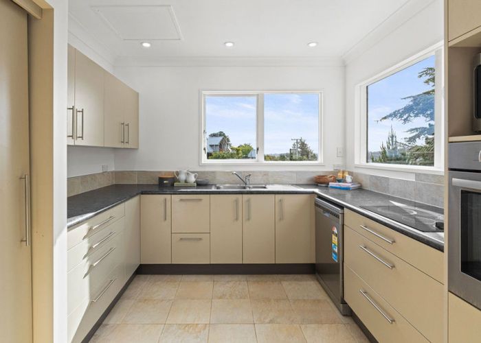  at 20 Shakespeare Road, Bastia Hill, Whanganui, Manawatu / Whanganui