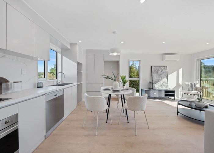  at 8/188 Forrest Hill Road, Forrest Hill, North Shore City, Auckland