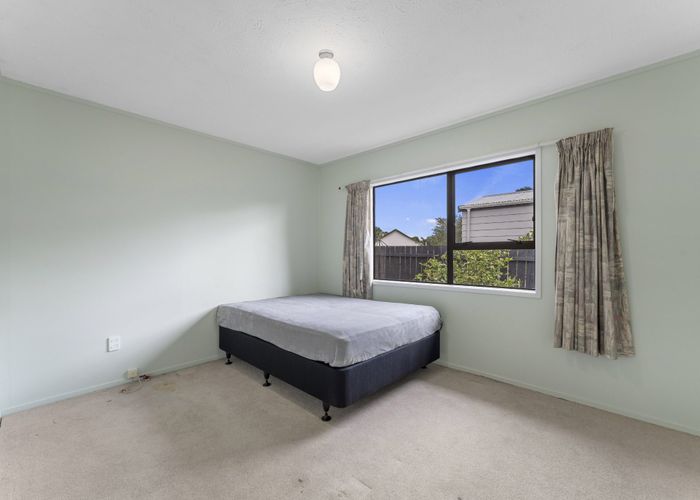  at 2/2 Burundi Avenue, Clendon Park, Manukau City, Auckland